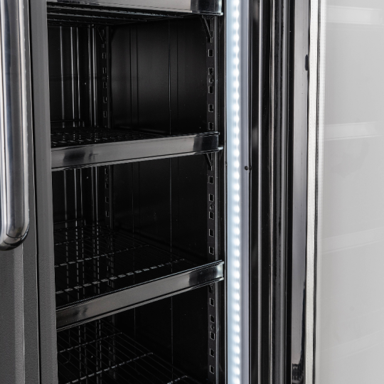 Armoire à boissons 460 Litres sur roulettes Full Black PREMIUM - GOLDINOX